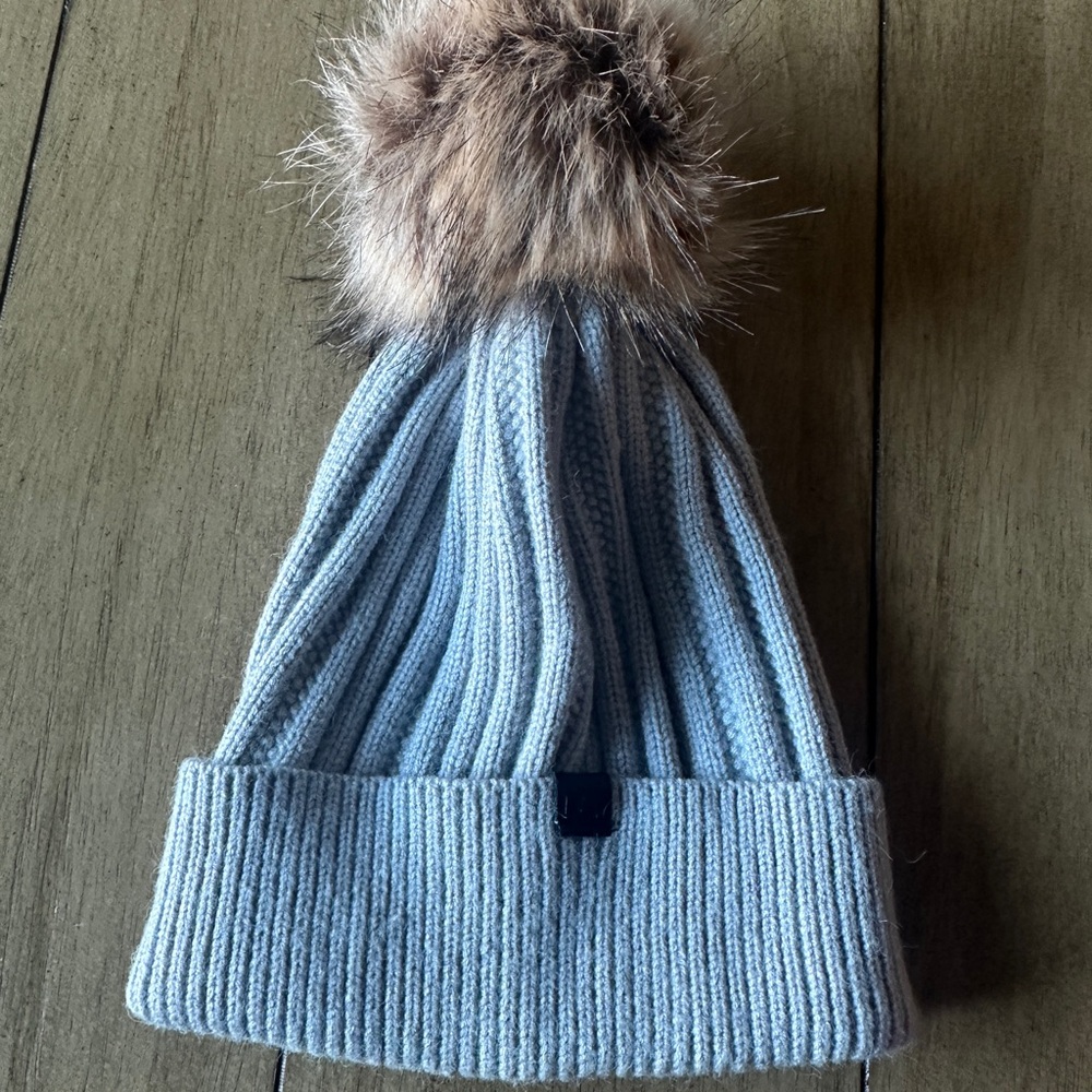 David and Young gray Beanie with Faux Fur Pom